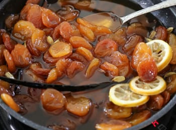 LINIE apricots cooked with rosemary