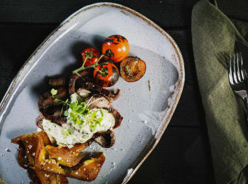 Flank steak, perunagratiini & bearnaisekastike