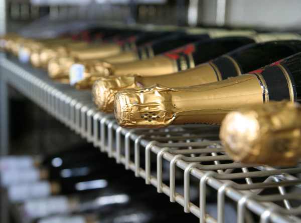 Bollinger samppanjapulloja