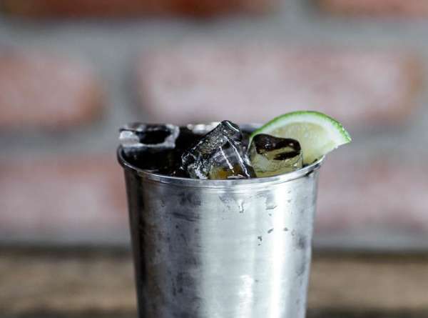 Aquavit Tonic drinkkiohje
