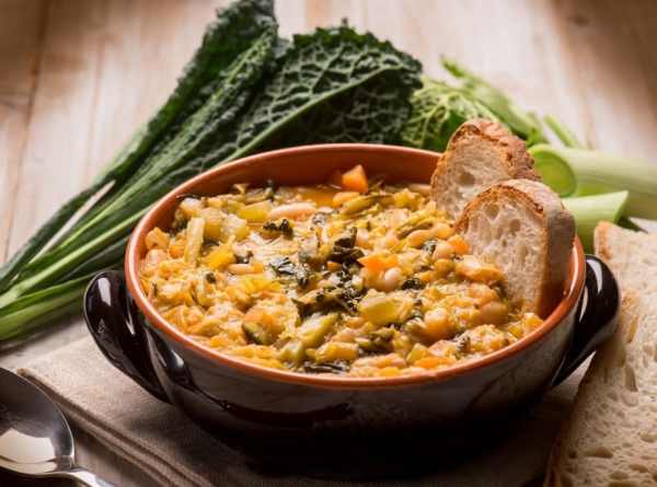 Ribollita - firenzeläinen vihanneskeitto