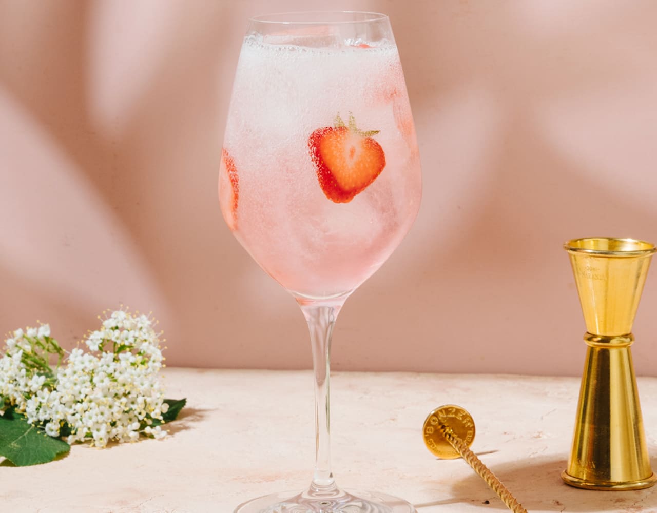 PINK SPRITZ drink