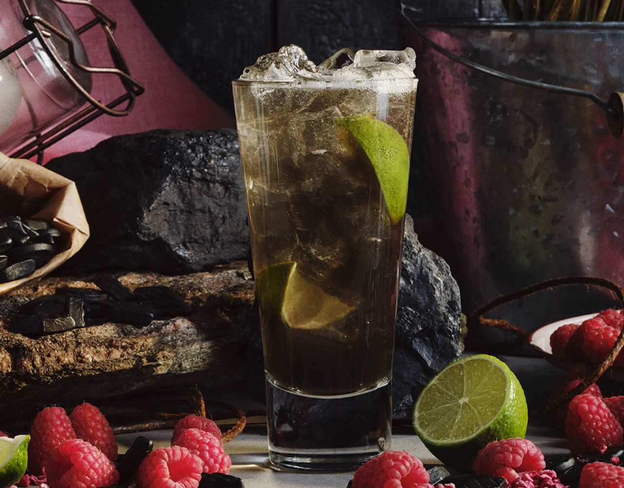 Koskenkorva Black & Green drink
