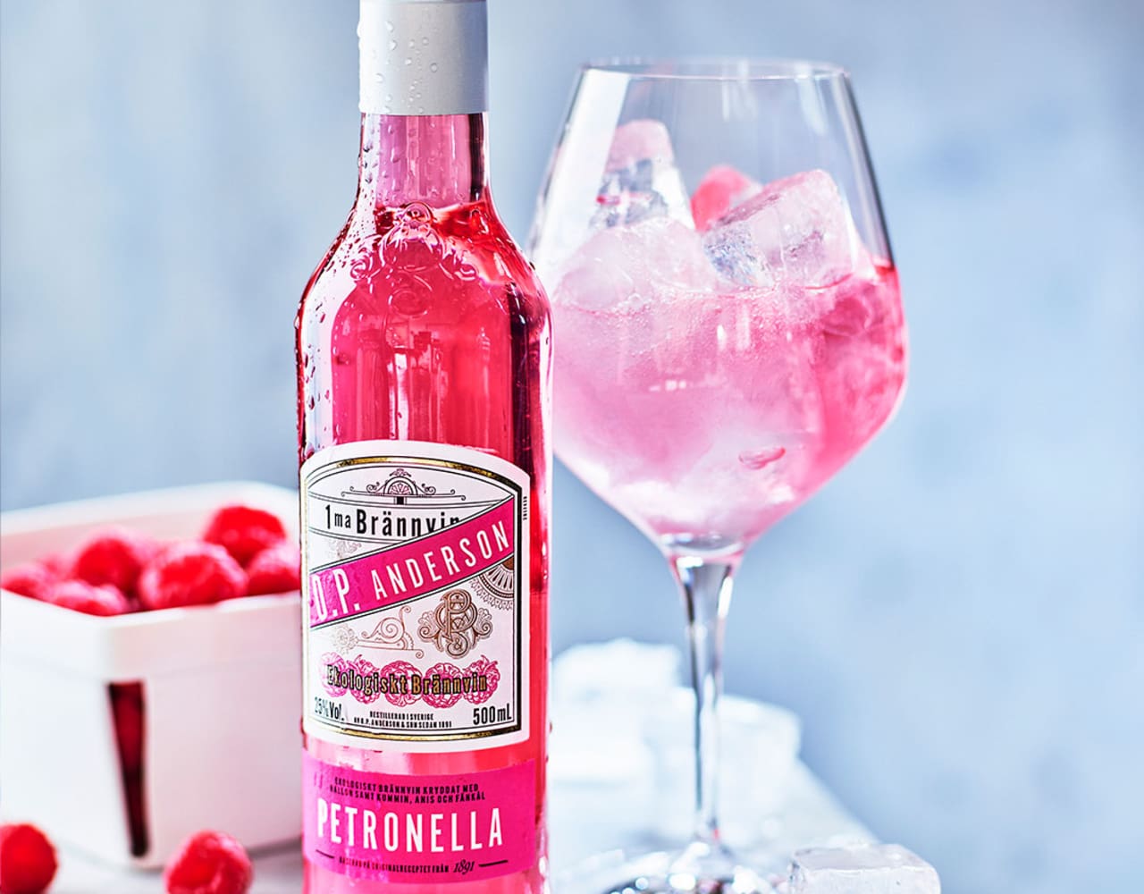 O.P. Anderson Petronella Hallon Spritz drink