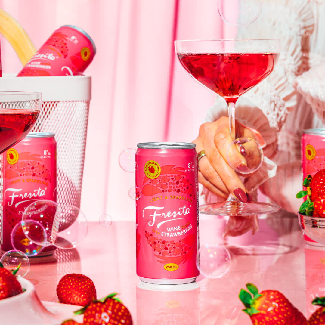 Fresita_Sparkling_8_tölkki