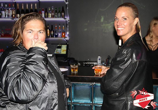 Anna Högkil och Anna Ungh bakom Moxy