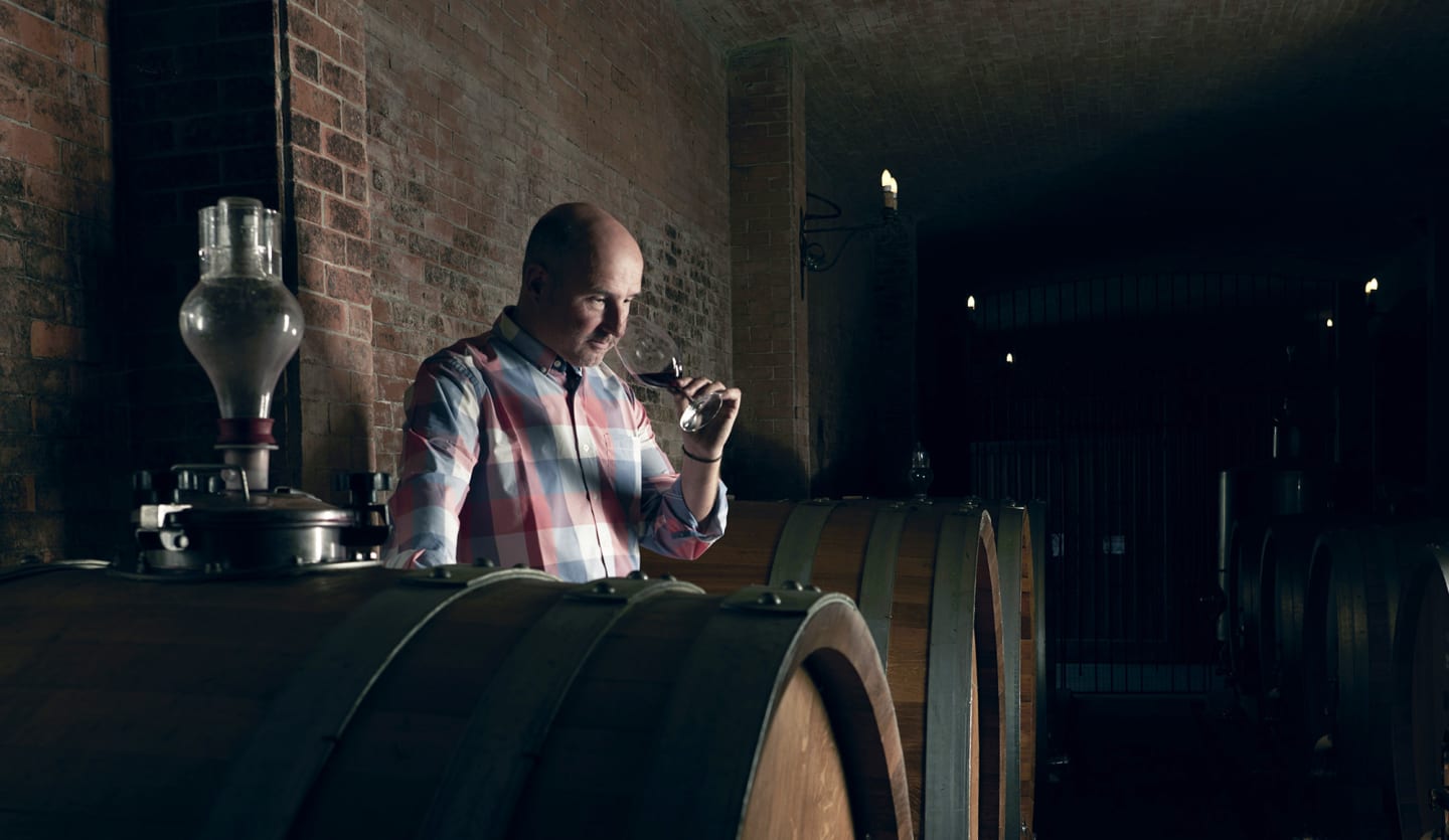 Vina Tarapacan pääviinintekijä Sebastian Ruiz 