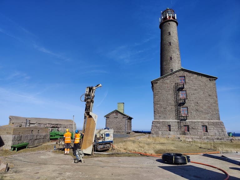 Ammattitaidolla poraukset tehdäan turvallisesti ja saarelle saadaan käyttöön ympäristöystävällinen ja turvallinen energia.