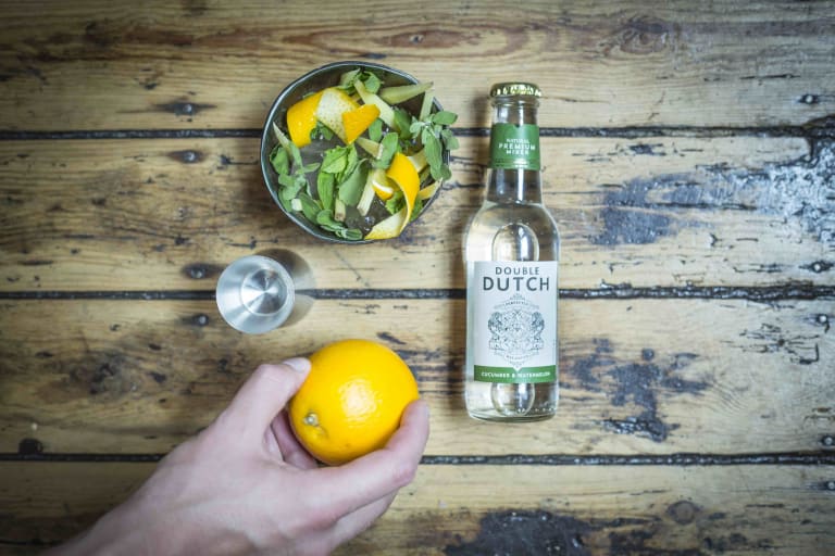 Double Dutch toonikutel on 100% naturaalne koostis