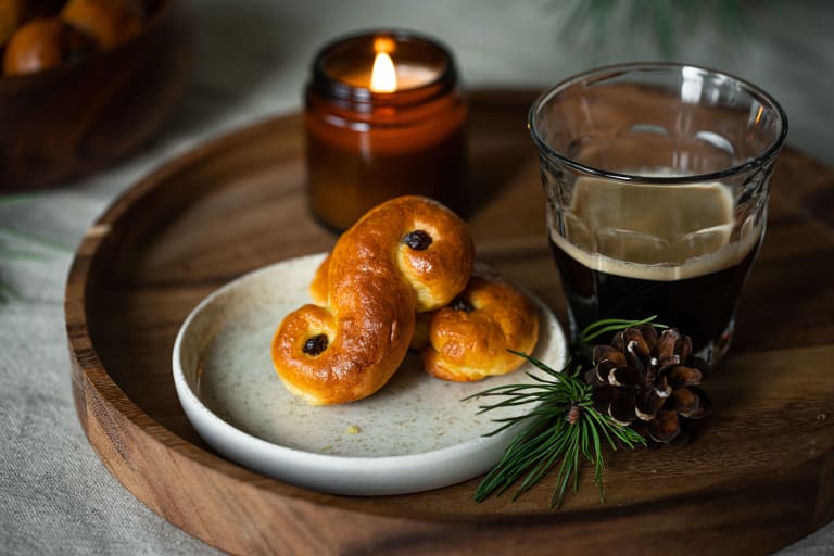 Schwedische Safranbrötchen Lussekatter