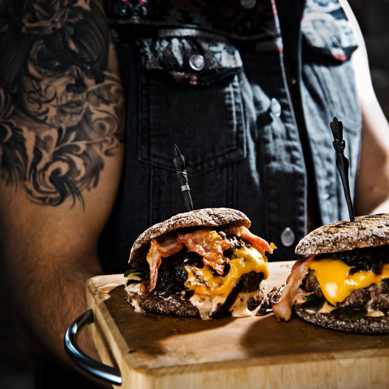 Valhalla hamburgers being served