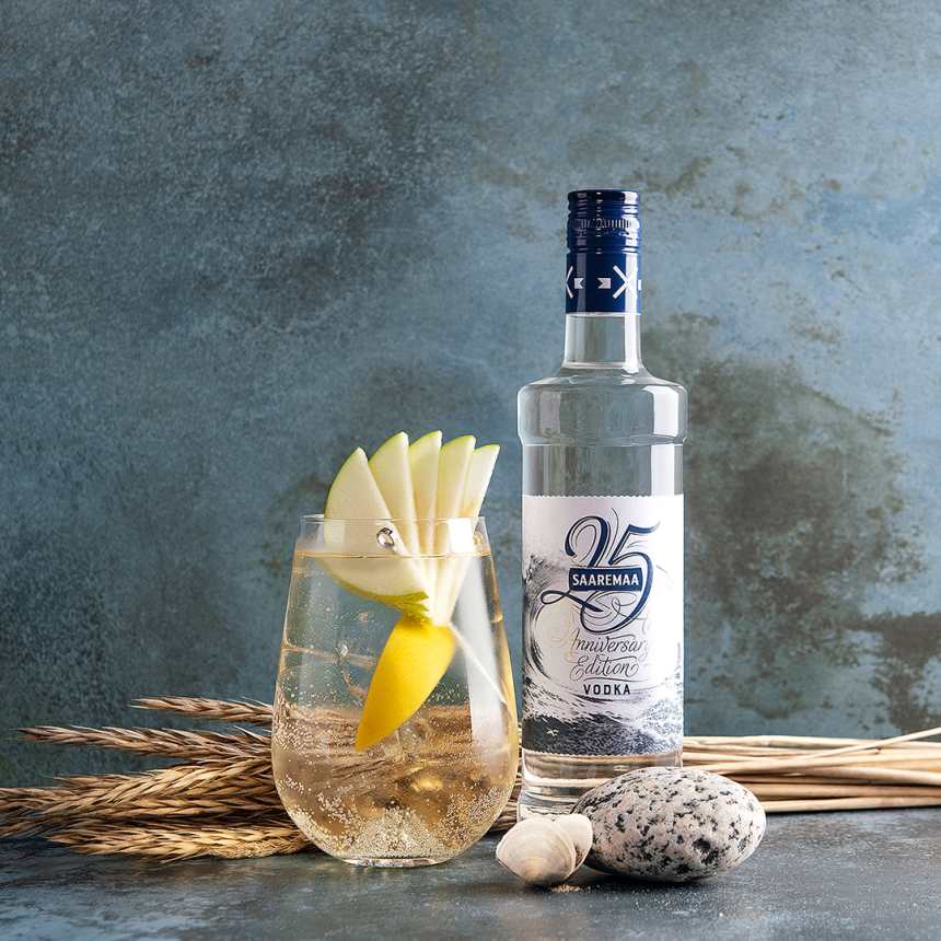 Õuna Vodka & Toonik viinakokteil