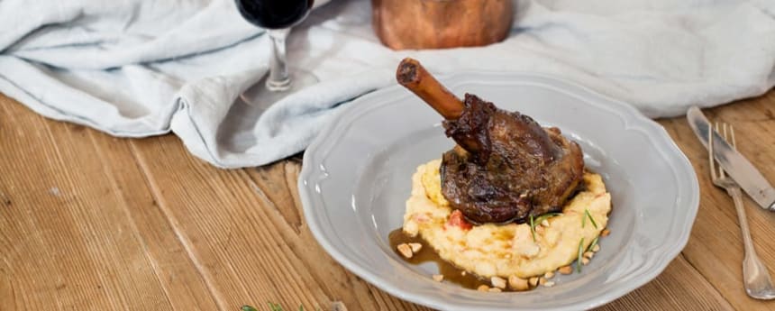 Rooibosiga maitsestatud tallekoot ja pähklipolenta, polenta, lamabapraad