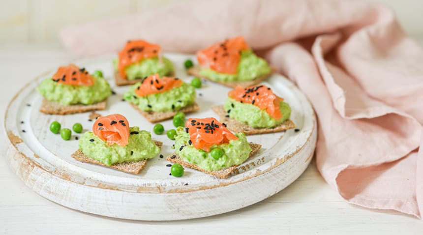 Näkileivad herne-mädarõikakreemi ja soolalõhega
