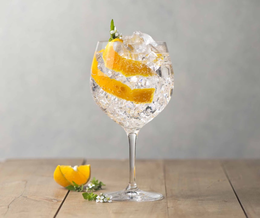 Saaremaa Gin & toonik apelsinikoorega, džinn, dzhinn, tonic, kokteil