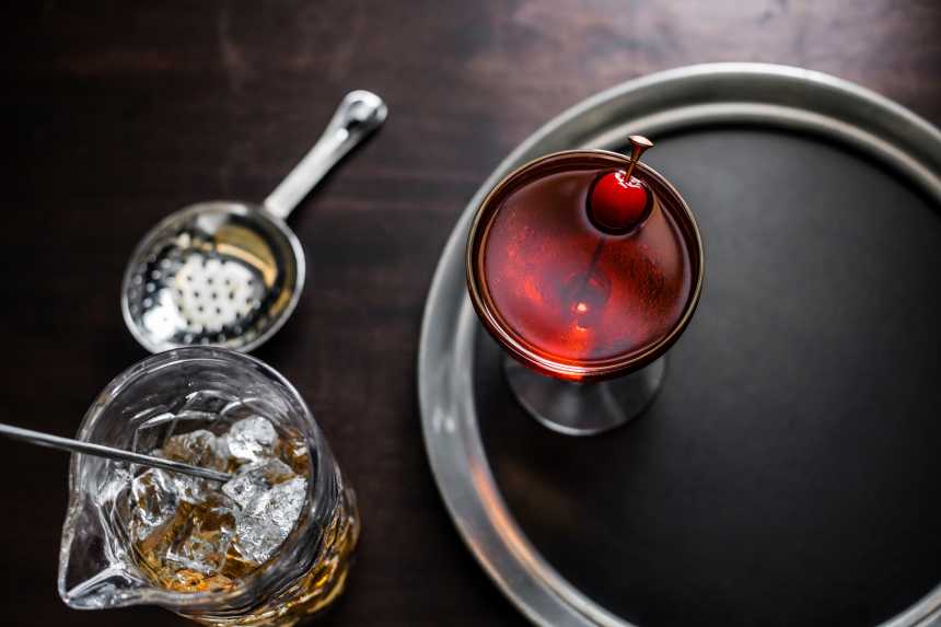 Kokteilide valmistamise tehnika - kas segada või šeikida?