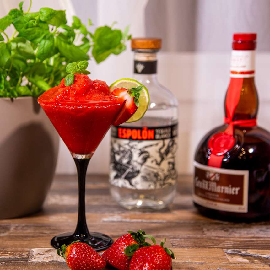 Maasika Margarita tekiilakokteil