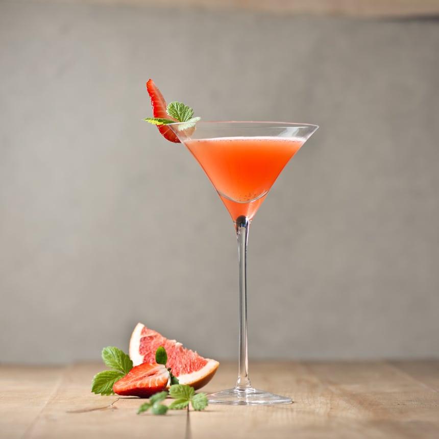 Puuviljane viinakokteil greibimahlaga