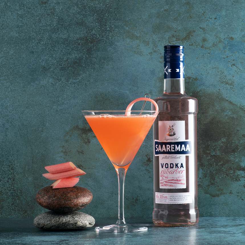 Saaremaa Rabarberi Cosmo viinakokteil