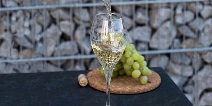 Mille poolest erineb lauaviinamari veiniviinamarjast?