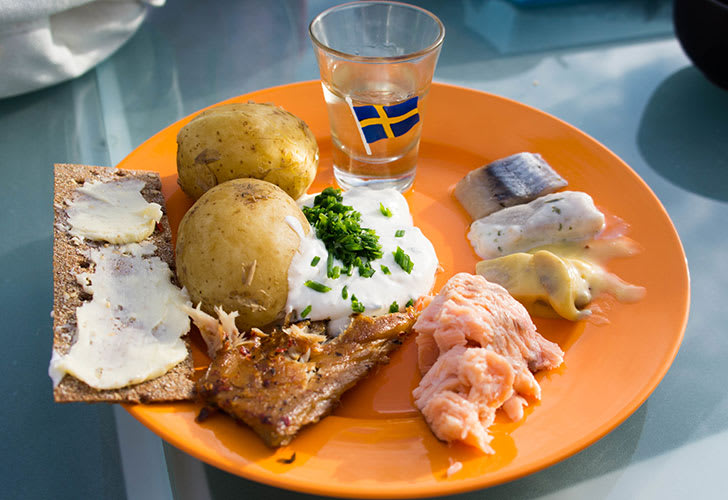 Midsommarmat med snaps