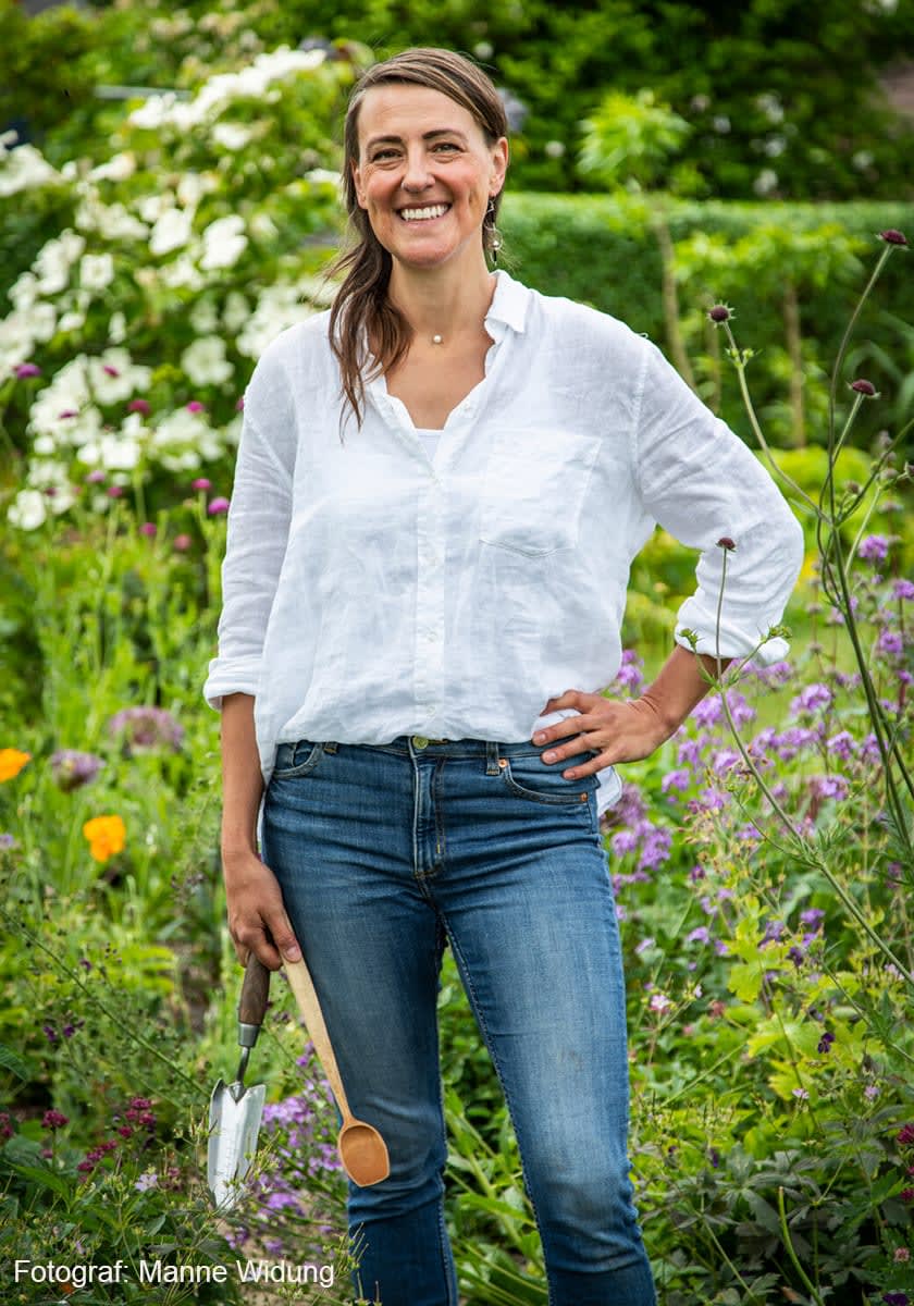 Jenny Neikell i blomsterland