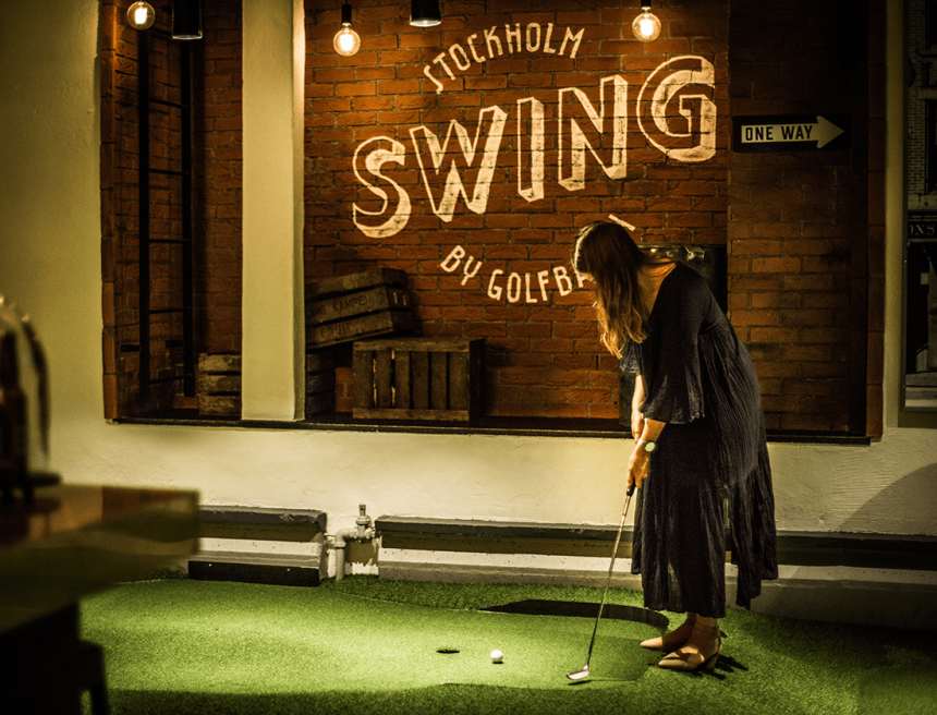 Swing by golfbaren