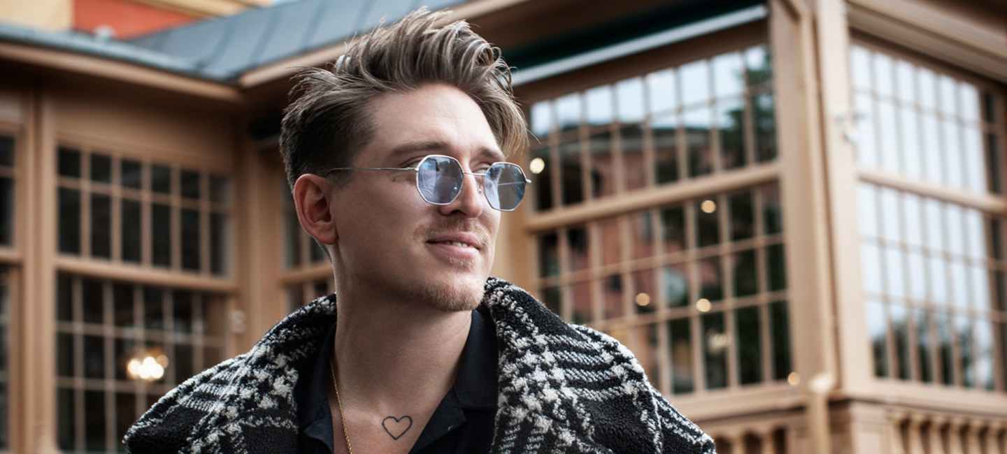 Danny Saucedo framför Cirkus i Stockholm.