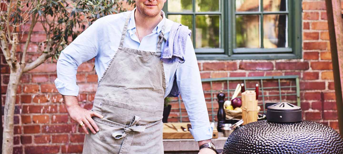 Johan Jureskog vid grillen
