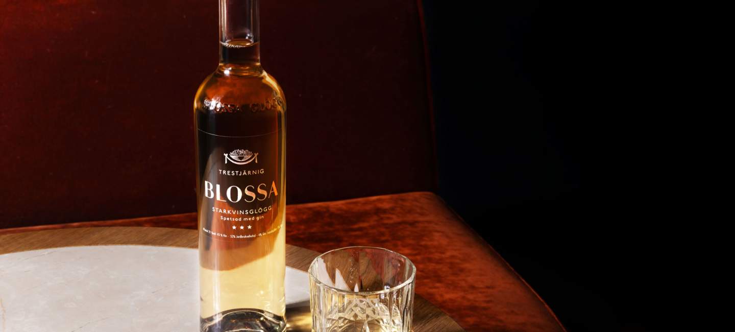 Blossa Trestjärnig Frost Gin, lanseras 2025.