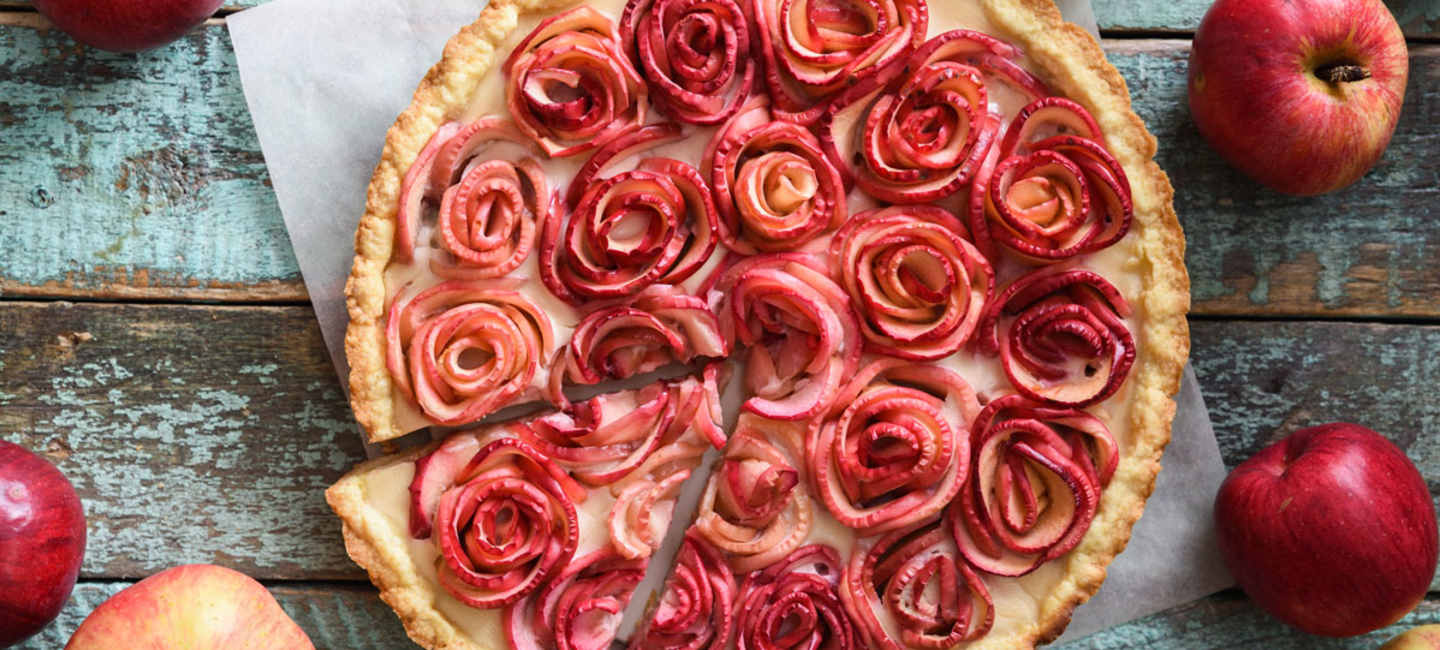 Recept på desserter med äpple.