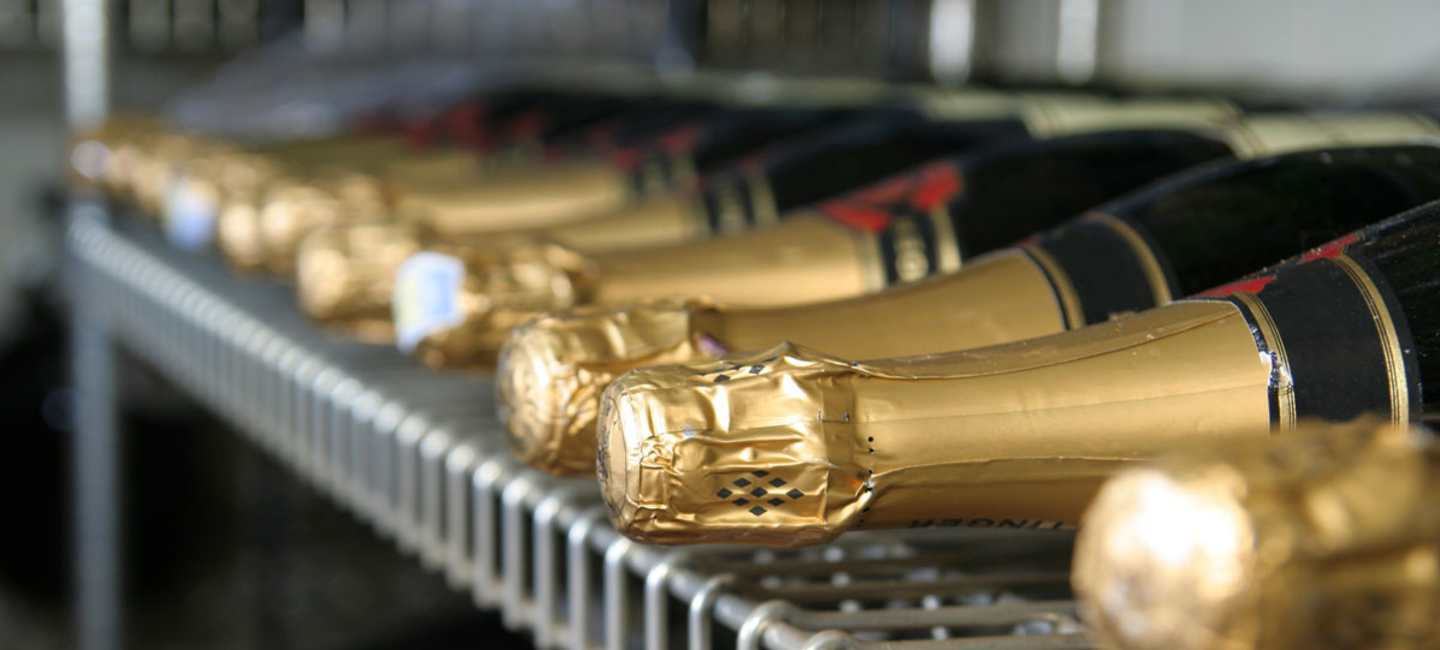 Lagra och förvara Champagne på rätt sätt.