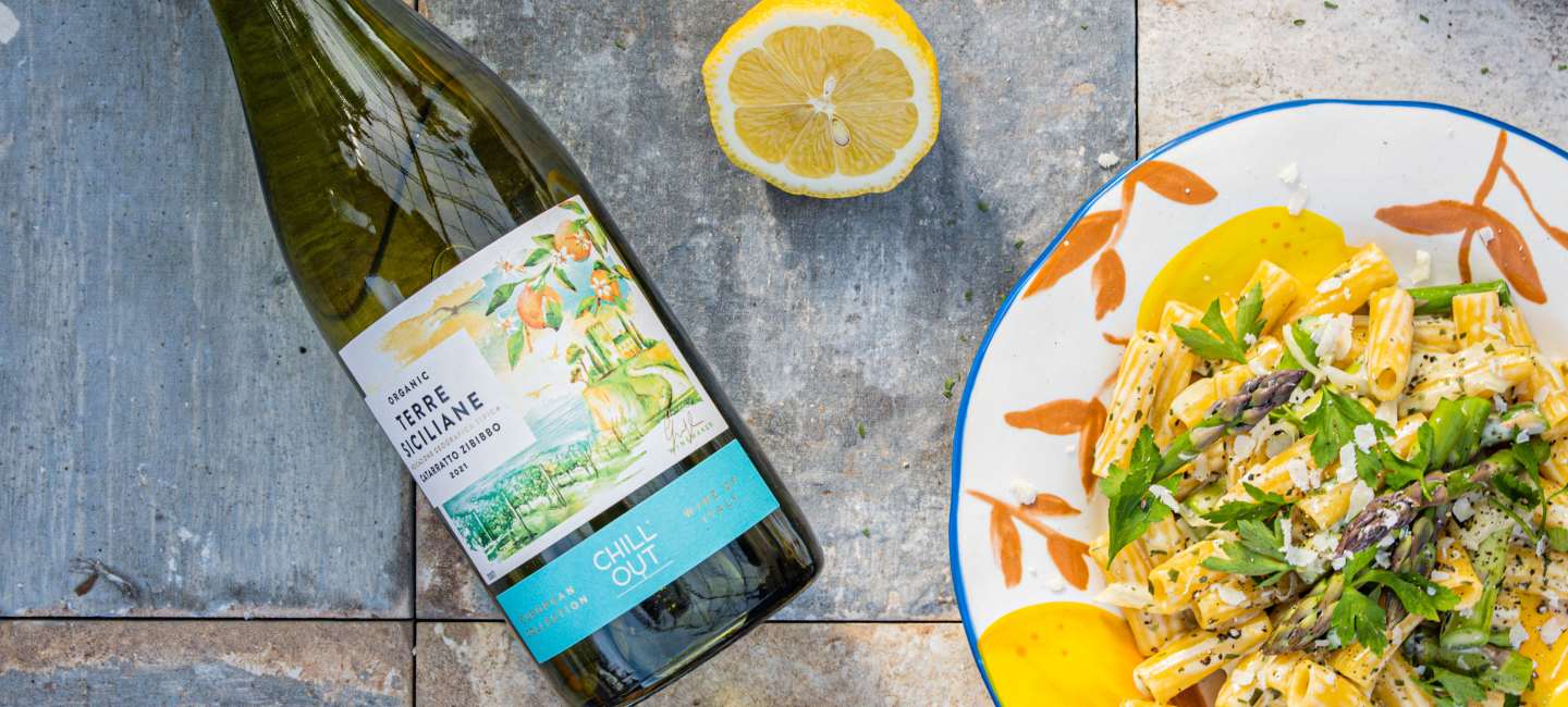 CHILL OUT Terre Siciliane Catarratto Zibibbo Organic med pasta och citron
