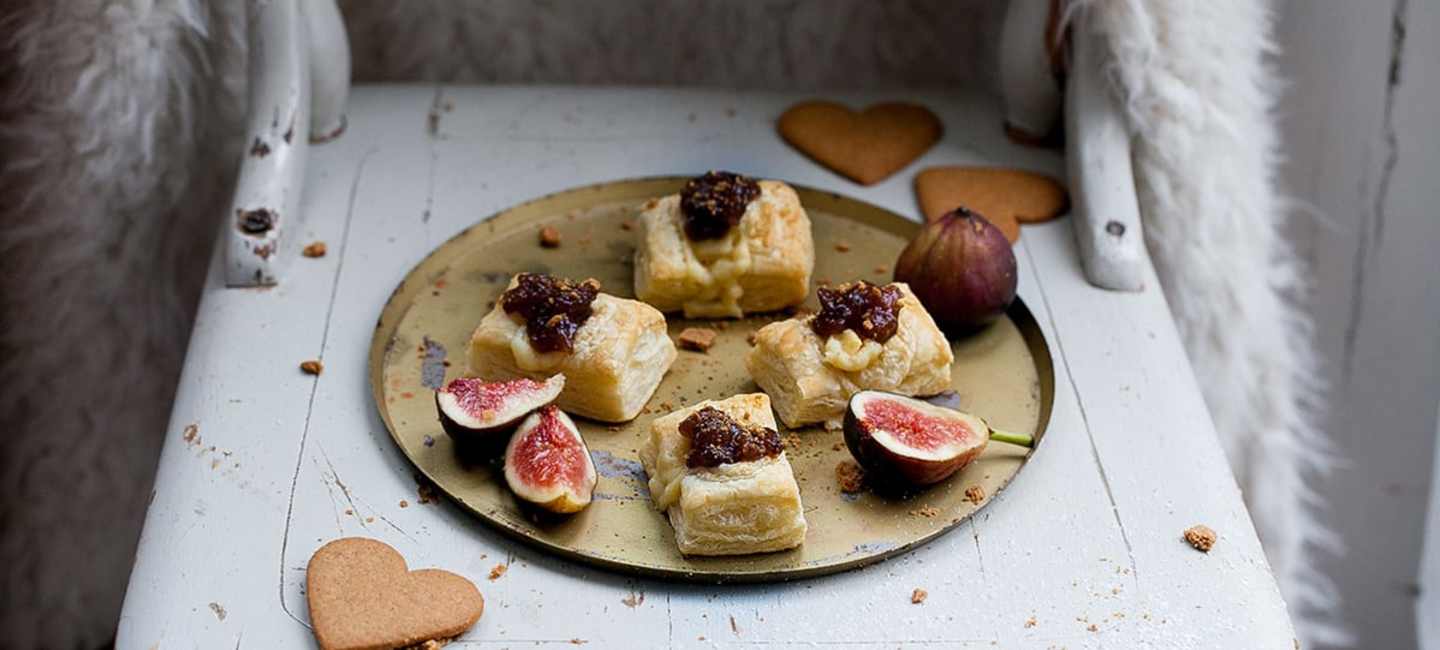 Bakad Västerbottensost med fikonmarmelad