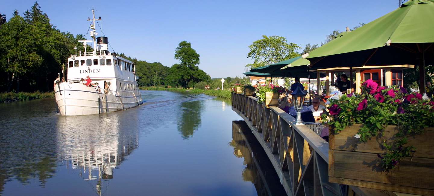Söderköpings Brunns eget fartyg M/F Lindön