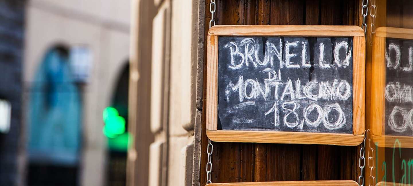 Skylt med texten Brunello di Montalchino 