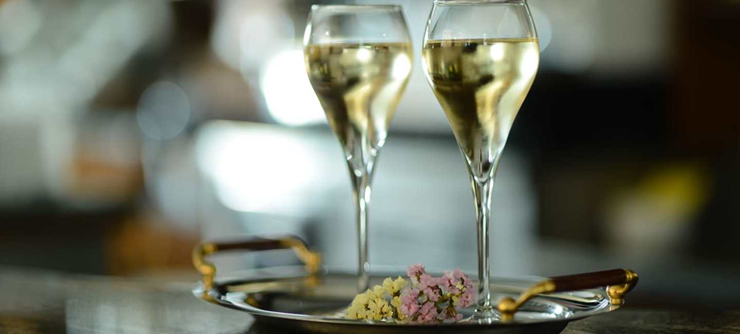 Två glas med Cava