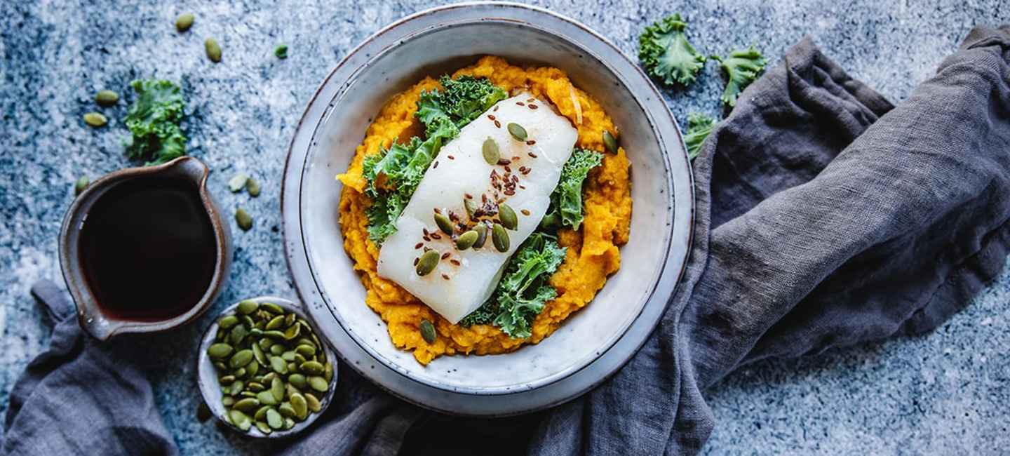 Halstrad torskrygg med pumpa- och blomkålsmos och rödvinssås