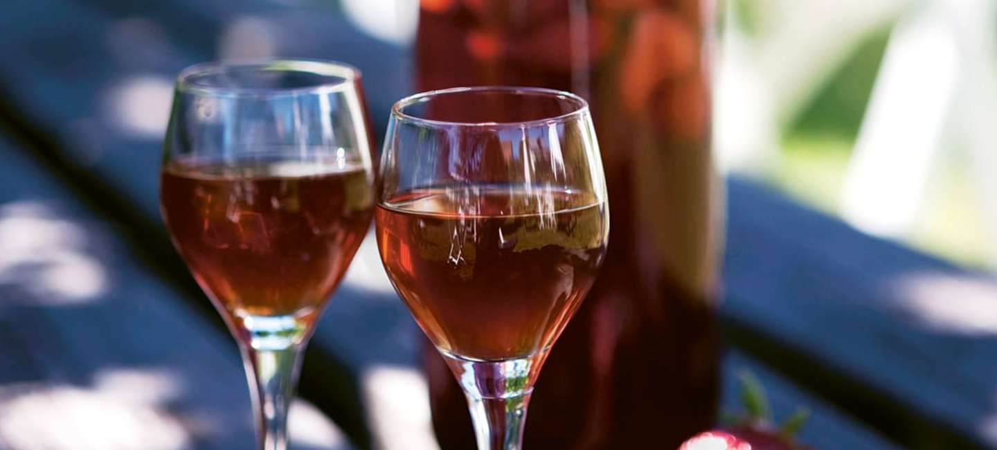 Jordgubbslikör i glas
