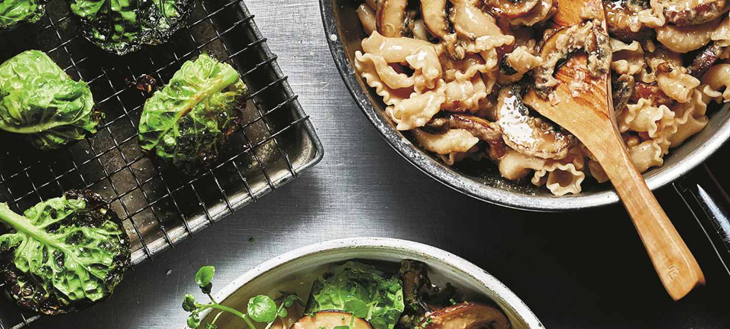 Krämig svampasta med brysselkål