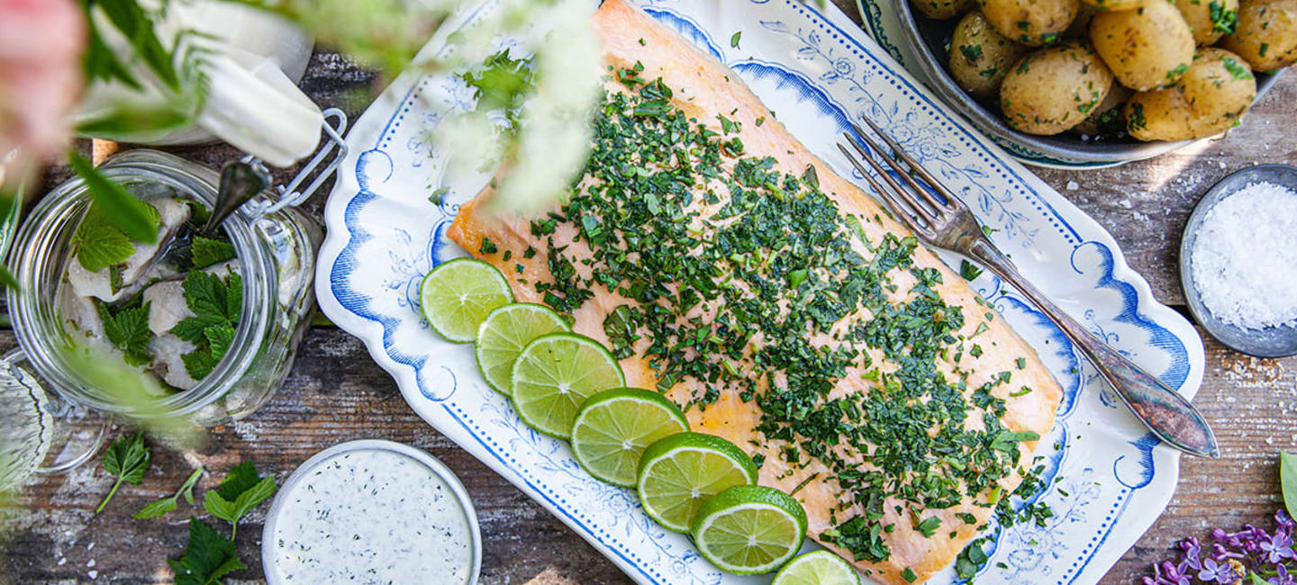Grillad hel laxsida med aprikosglaze
