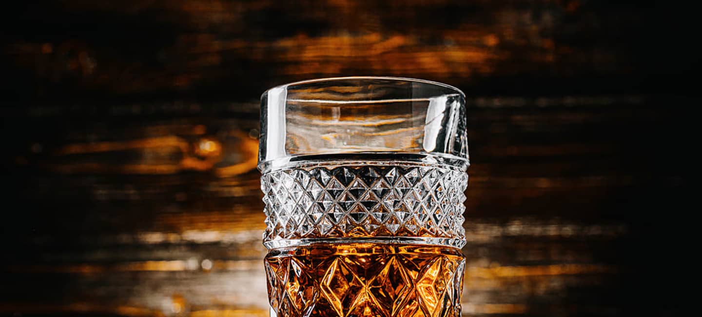 Whiskyglas med whisky