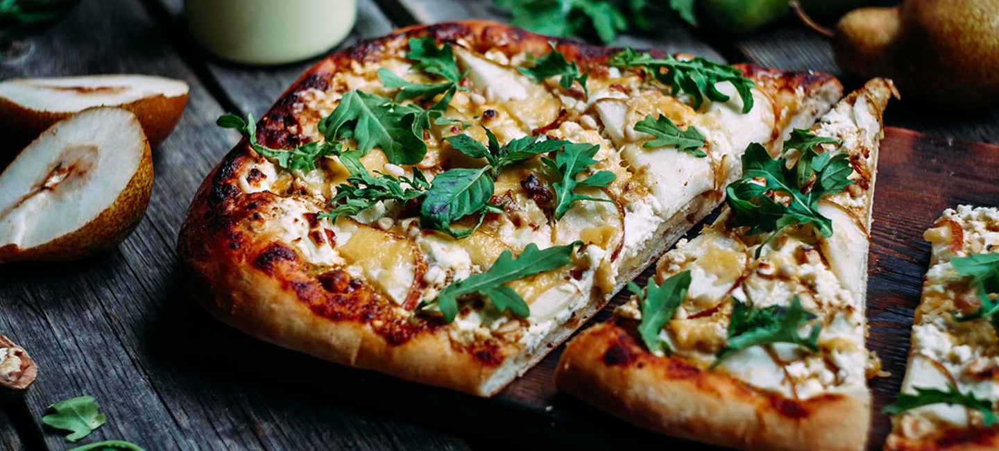 Pizza med chèvre och päron