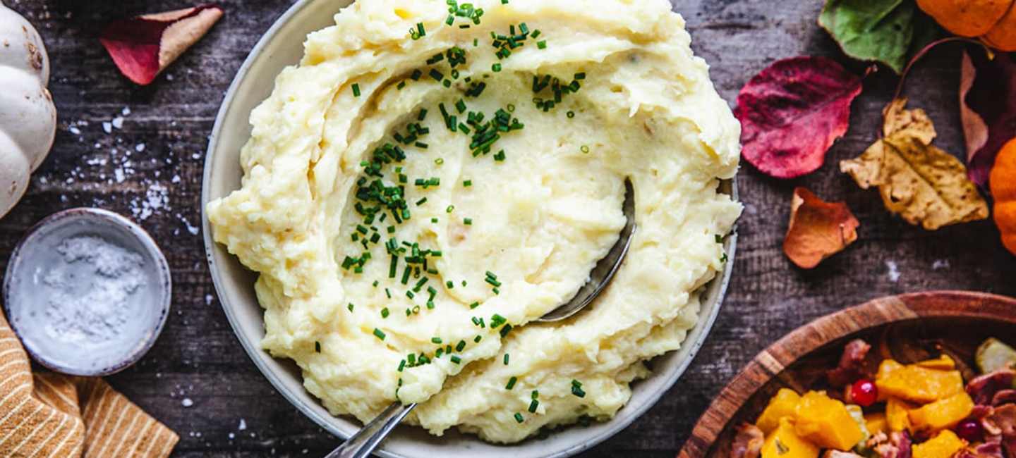 Krämigt potatismos med vitlök och gräslök
