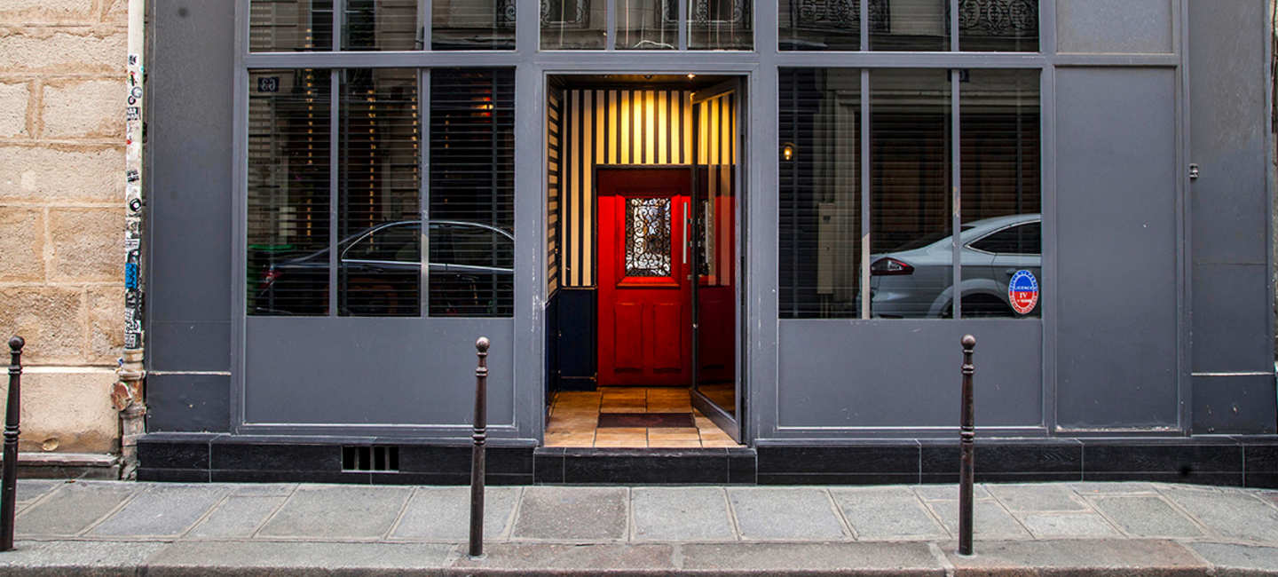 Little Red Door Foto: Aron Farkas