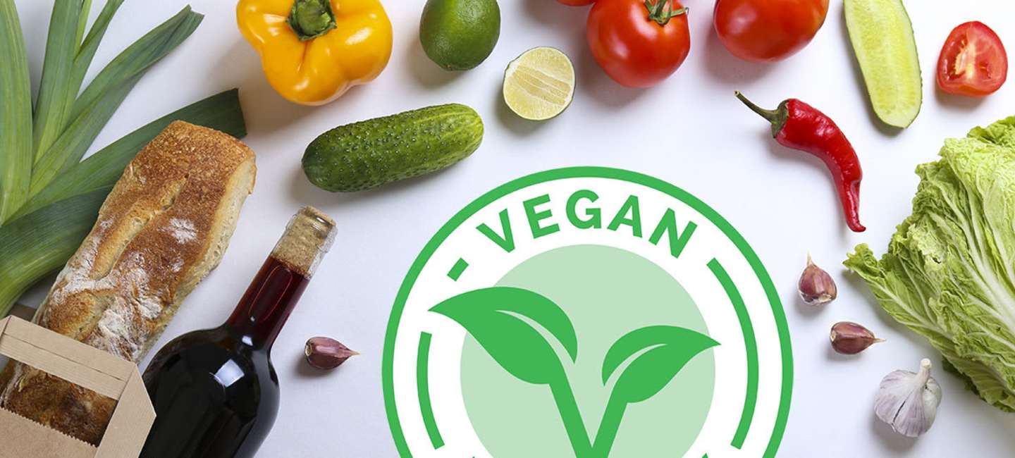 Veganvänligt vin och grönsaker