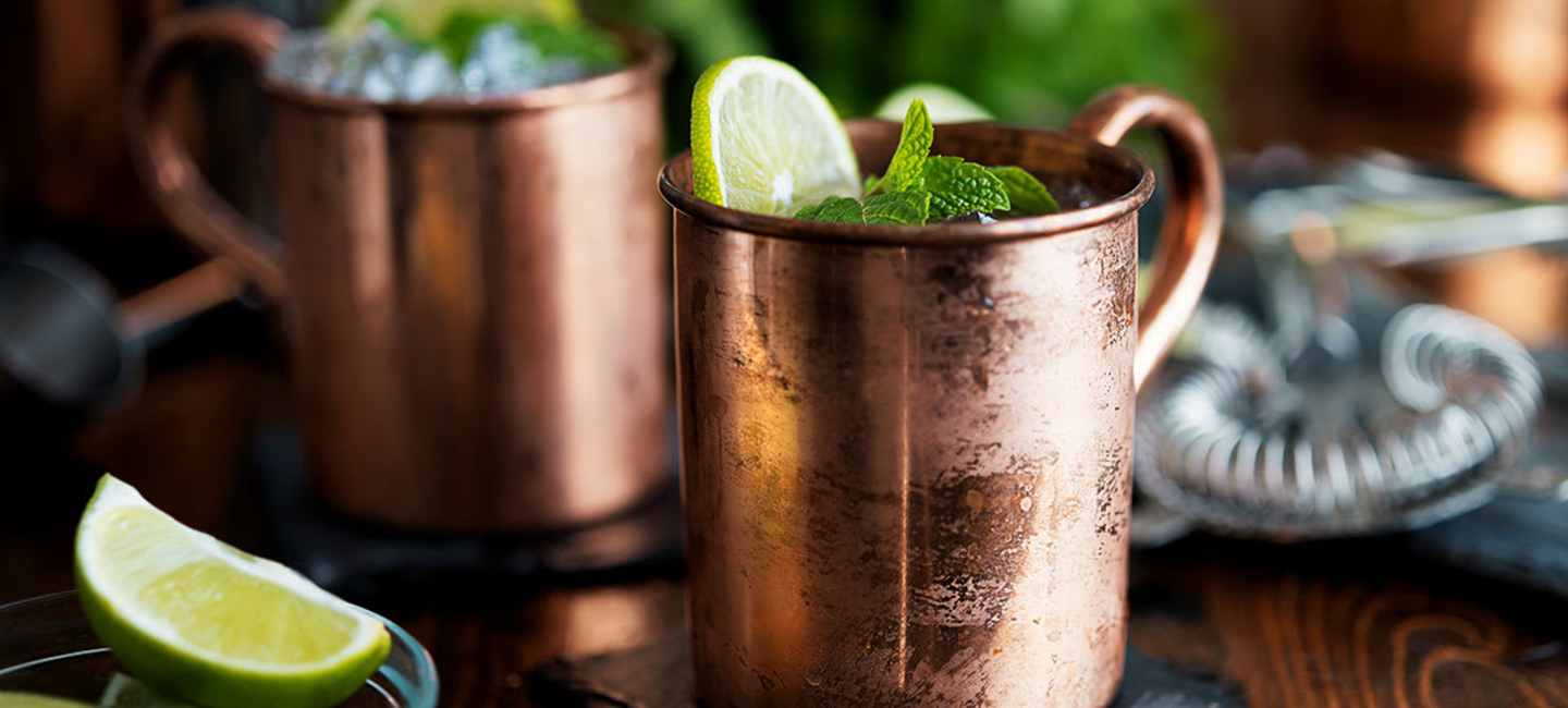 Moscow mule i mässingsmugg