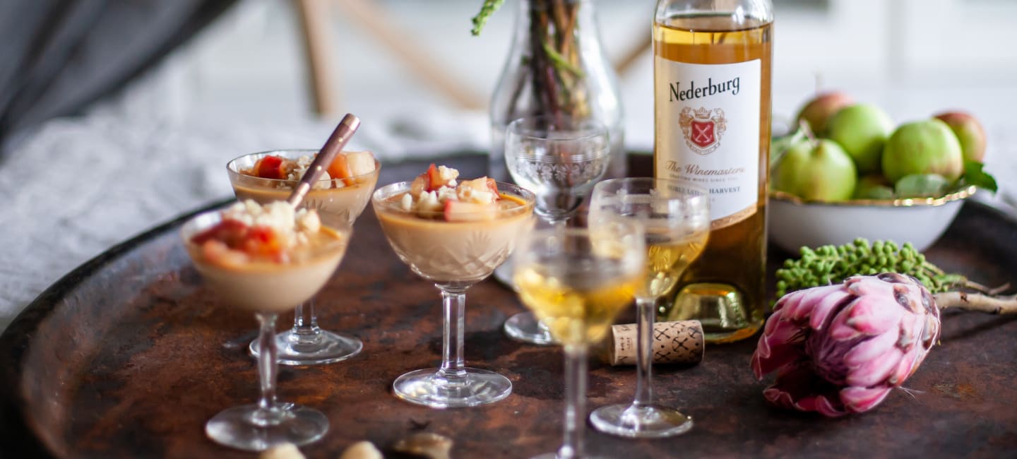 Rooibospannacotta med äppelkompott