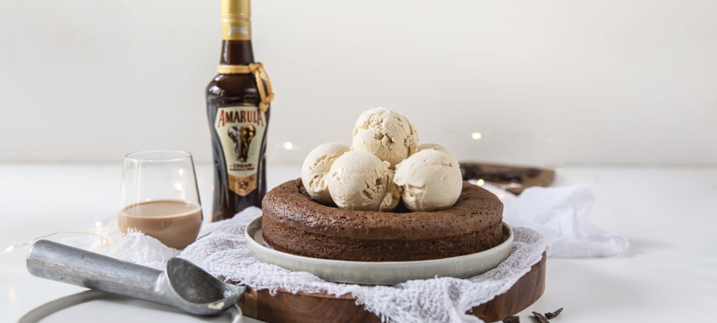 Amarula-mutakakku Amarula-jäätelöllä