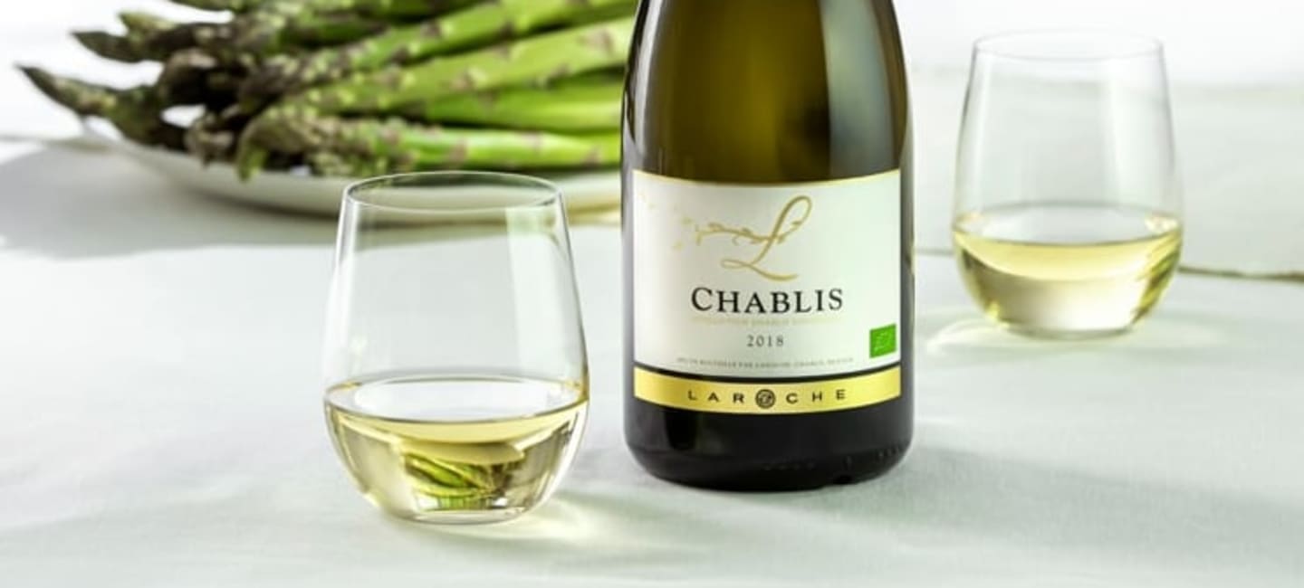 Laroche Chablis valkoviini ja parsa-annos